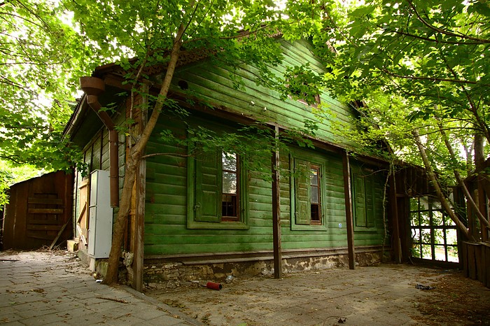 Vilnius: Abandoned Green House