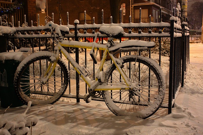 Snowy bike on Perth Ave.